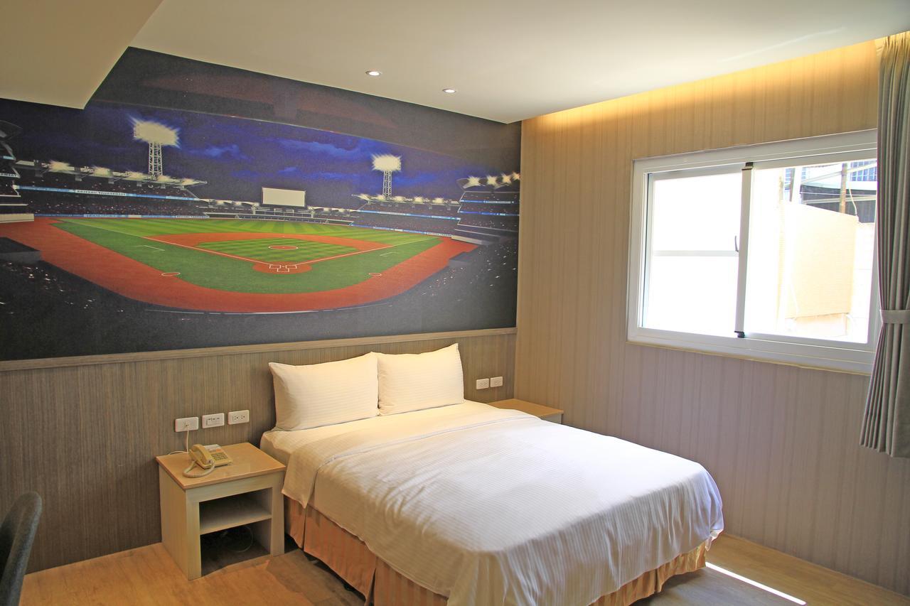 La Hotel-Baseball Theme Hall Kaohsiung Exterior photo